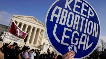 U.S. Supreme Court Blocks Restrictive Louisiana Abortion Law