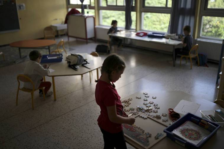 france coronavirus school